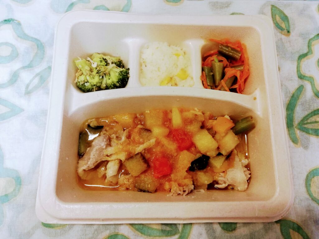 とろ旨豚バラ肉のカラフルベジソース