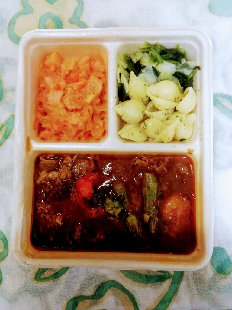 赤ワインで煮込んだビーフストロガノフ